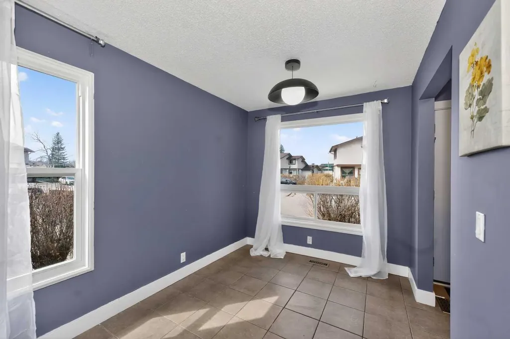 75 Templemont Way NE Calgary AB T1Y 5K8