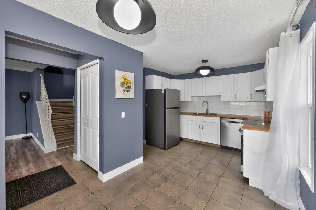 75 Templemont Way NE Calgary AB T1Y 5K8