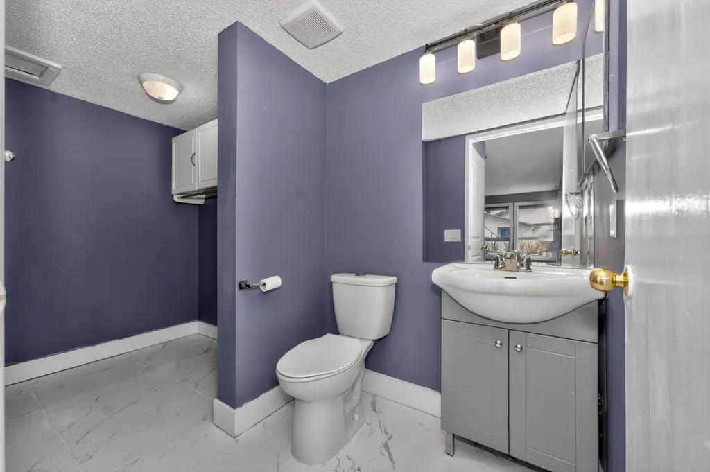 75 Templemont Way NE Calgary AB T1Y 5K8