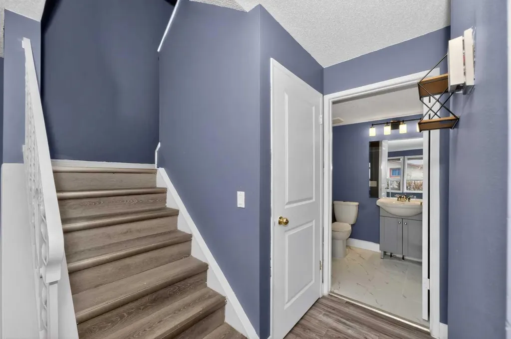 75 Templemont Way NE Calgary AB T1Y 5K8