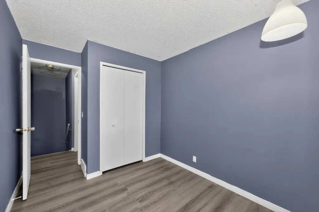 75 Templemont Way NE Calgary AB T1Y 5K8