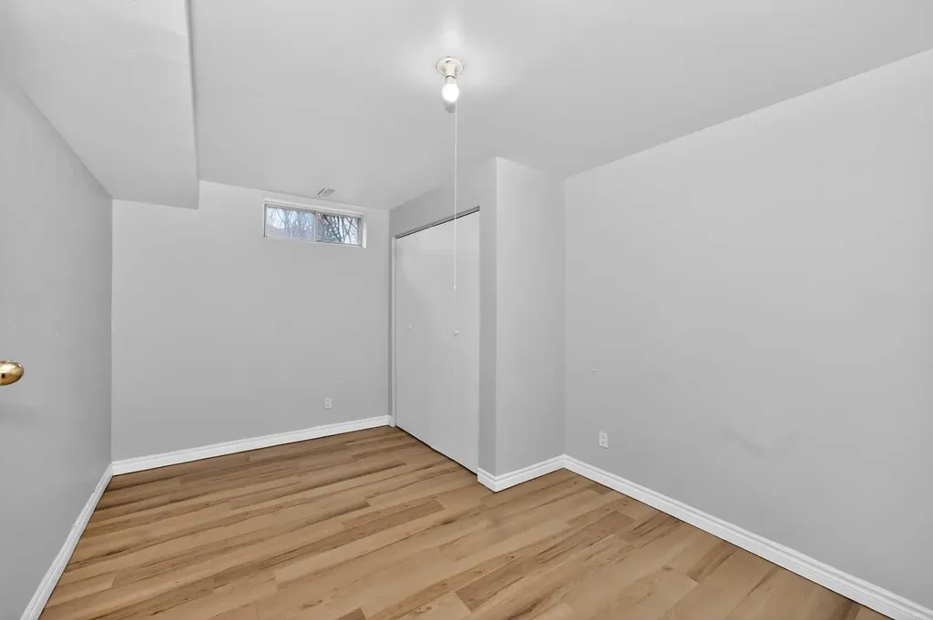 75 Templemont Way NE Calgary AB T1Y 5K8