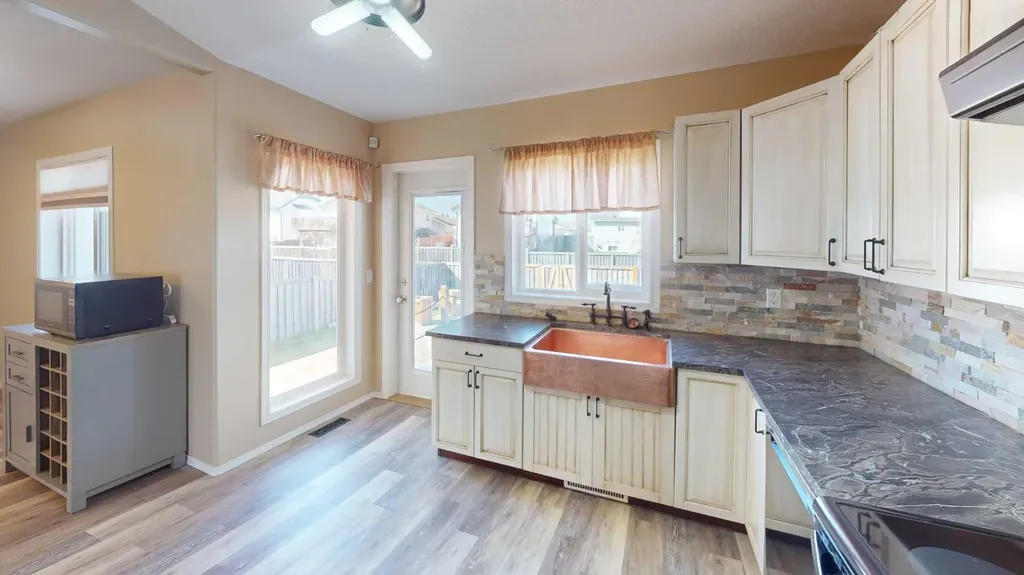 10244 97 Street Sexsmith AB T0H3C0
