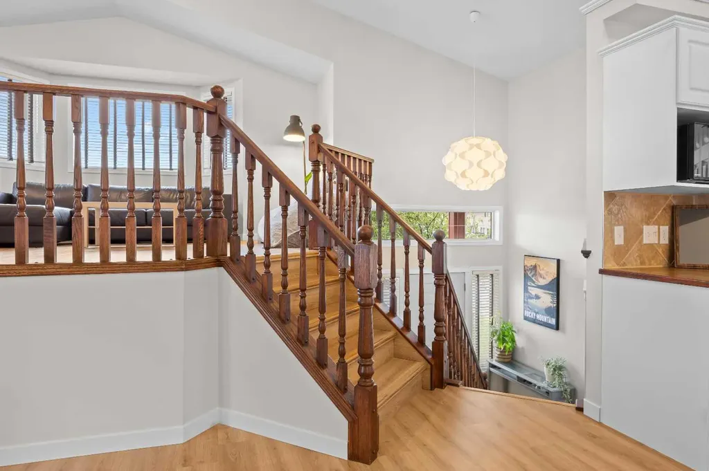 179 Silver Springs Way NW Airdrie AB T4B 2Y3