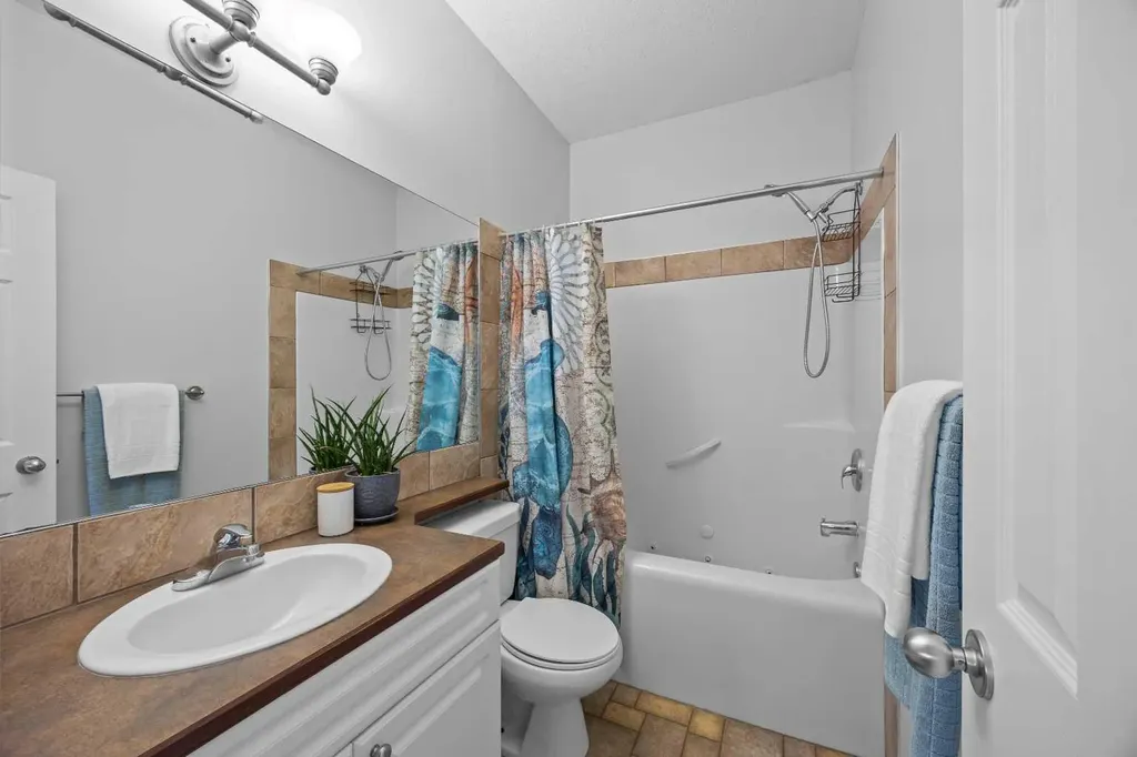 179 Silver Springs Way NW Airdrie AB T4B 2Y3