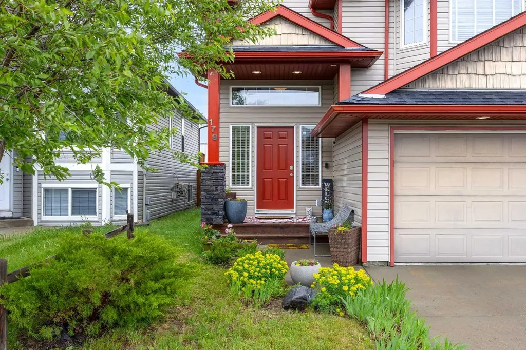 179 Silver Springs Way NW Airdrie AB T4B 2Y3