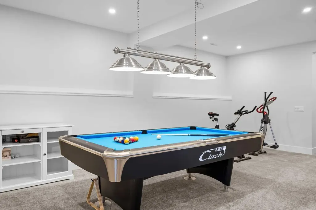 179 Silver Springs Way NW Airdrie AB T4B 2Y3