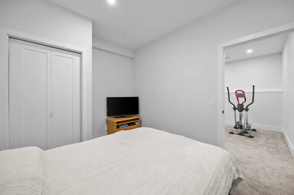 179 Silver Springs Way NW Airdrie AB T4B 2Y3