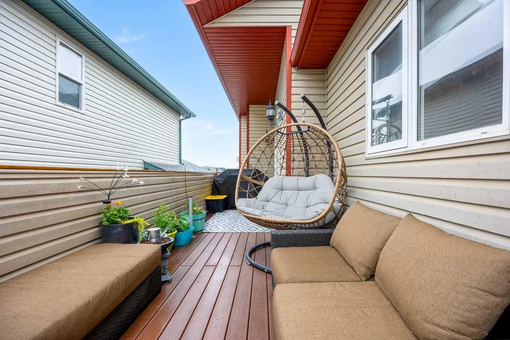 179 Silver Springs Way NW Airdrie AB T4B 2Y3
