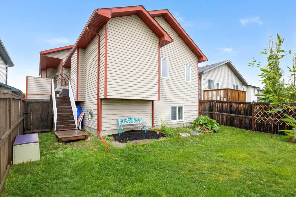 179 Silver Springs Way NW Airdrie AB T4B 2Y3