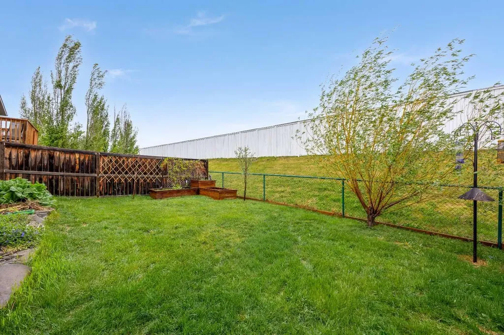 179 Silver Springs Way NW Airdrie AB T4B 2Y3