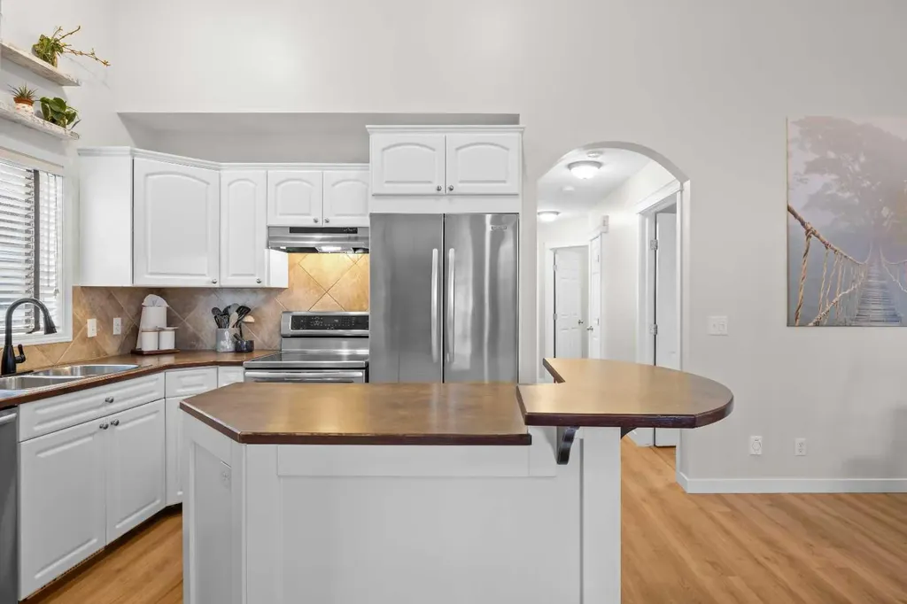 179 Silver Springs Way NW Airdrie AB T4B 2Y3