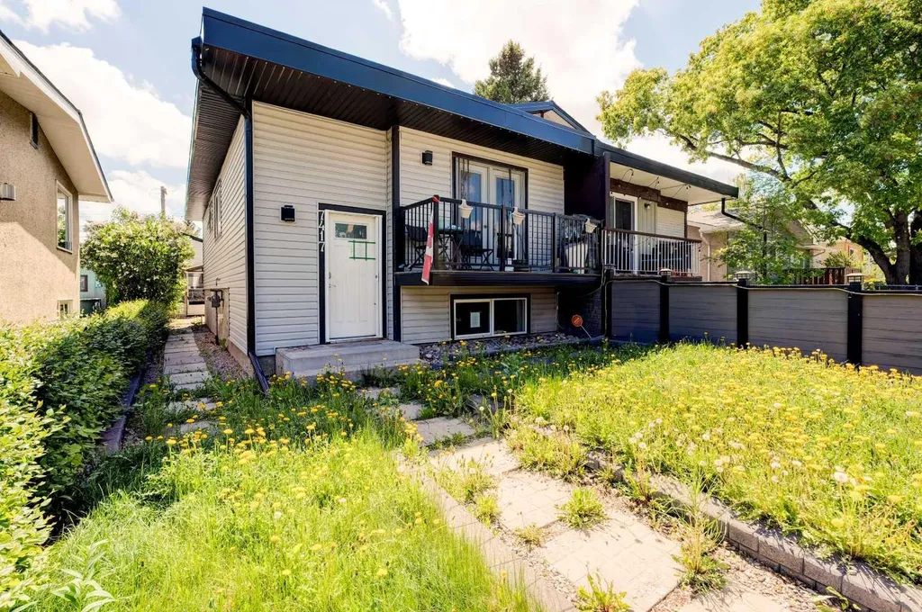 7417 35th Avenue NW Calgary AB T3B1T4