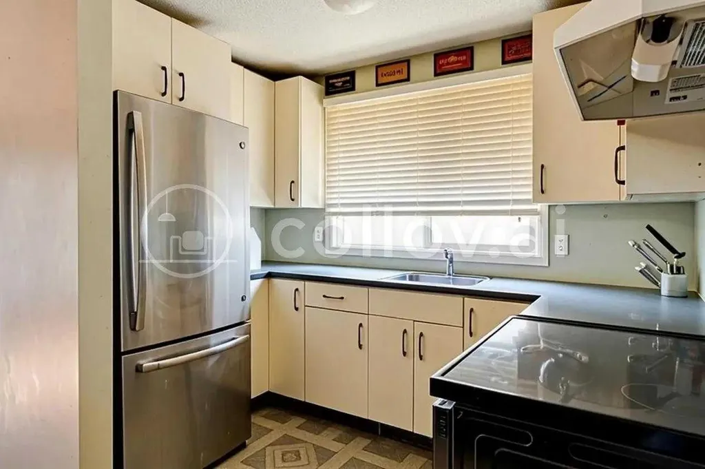 7417 35th Avenue NW Calgary AB T3B1T4