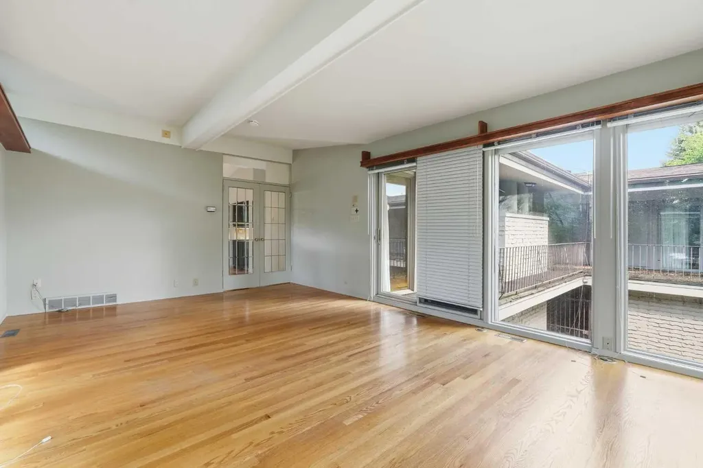 72 Massey Place SW Calgary AB T2V 2G8