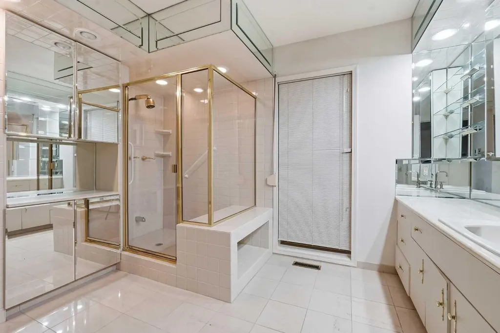 72 Massey Place SW Calgary AB T2V 2G8