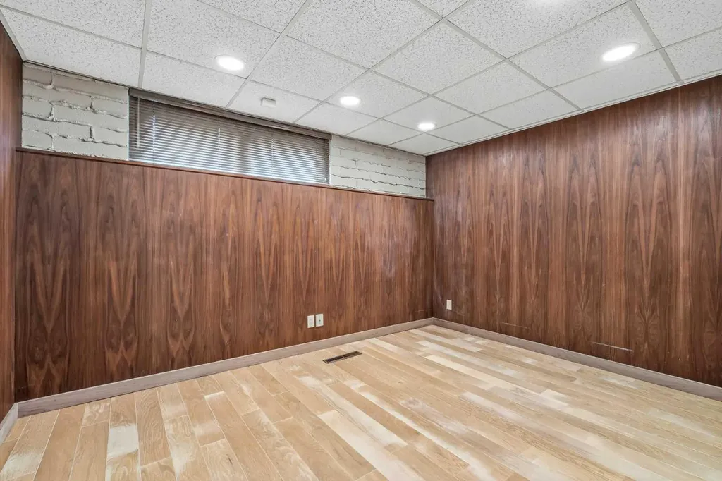 72 Massey Place SW Calgary AB T2V 2G8