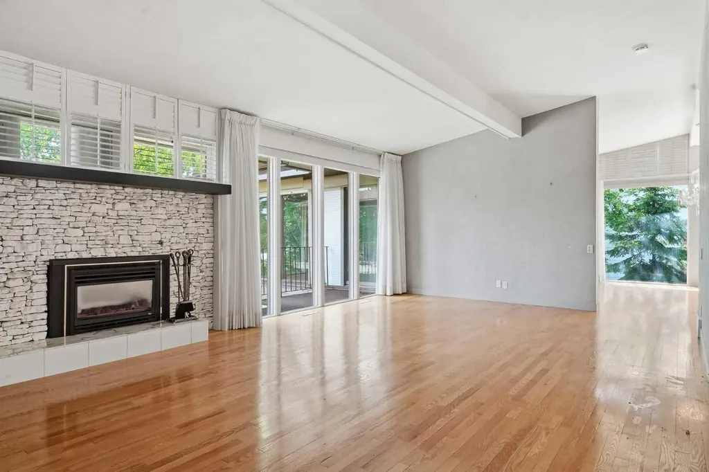 72 Massey Place SW Calgary AB T2V 2G8