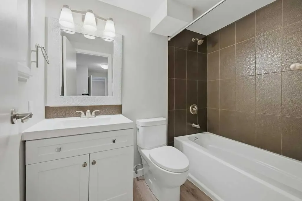 7115 Huntercrest Road NW Calgary AB T2K 4J9