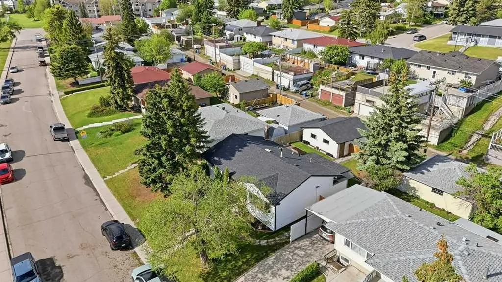 7115 Huntercrest Road NW Calgary AB T2K 4J9