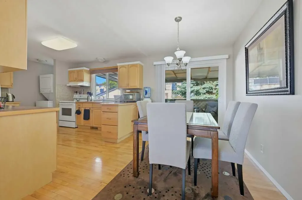 7115 Huntercrest Road NW Calgary AB T2K 4J9
