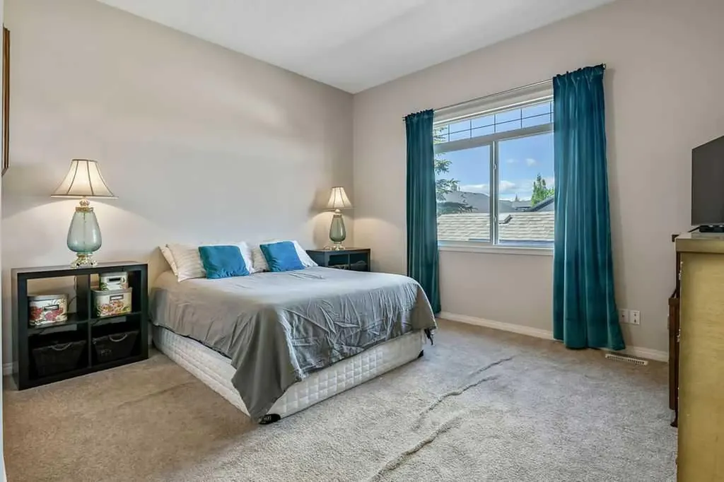 347 Willow Ridge Manor SW Diamond Valley AB T0L 2A0