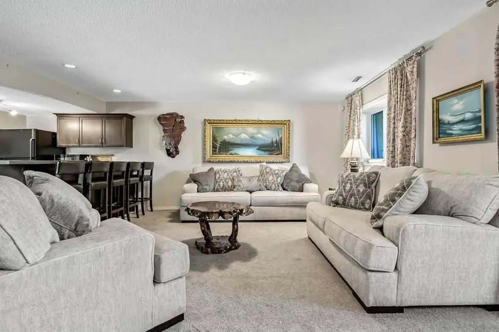 347 Willow Ridge Manor SW Diamond Valley AB T0L 2A0