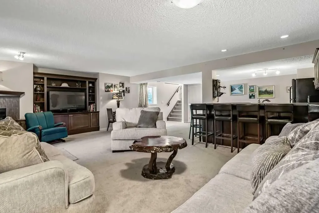 347 Willow Ridge Manor SW Diamond Valley AB T0L 2A0