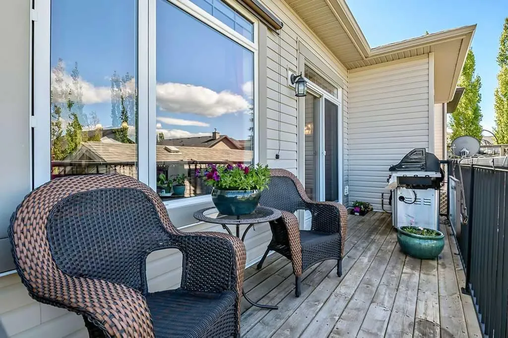 347 Willow Ridge Manor SW Diamond Valley AB T0L 2A0