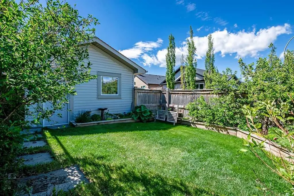 347 Willow Ridge Manor SW Diamond Valley AB T0L 2A0