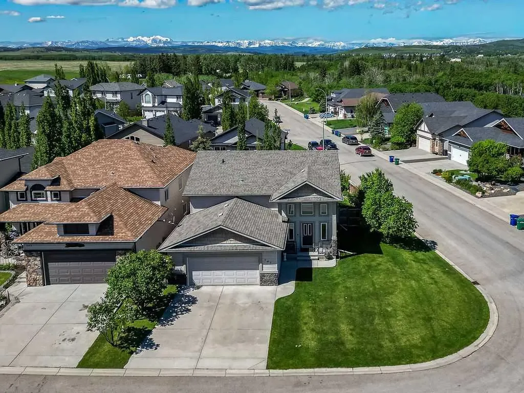 347 Willow Ridge Manor SW Diamond Valley AB T0L 2A0