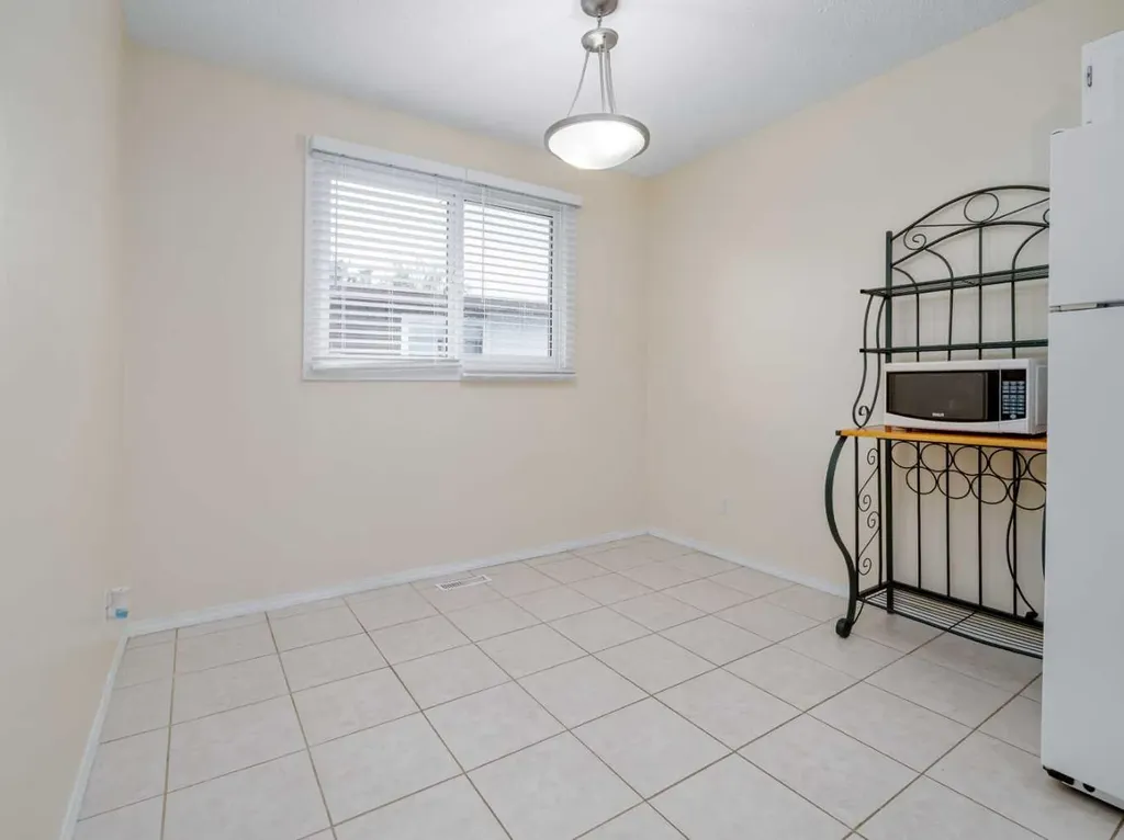 269 Laval Boulevard W Lethbridge AB T1K 4E2