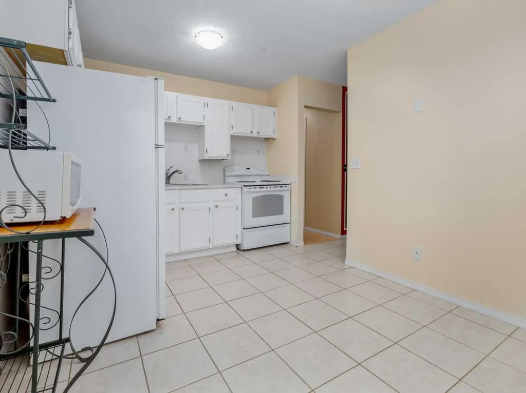 269 Laval Boulevard W Lethbridge AB T1K 4E2