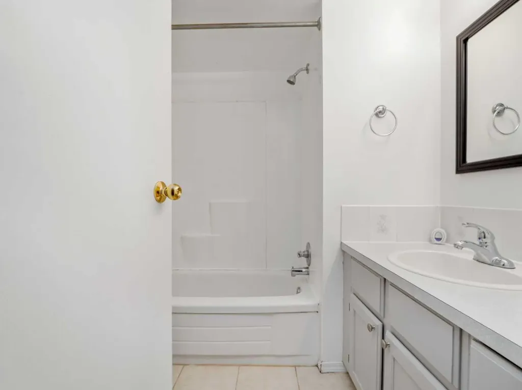 269 Laval Boulevard W Lethbridge AB T1K 4E2