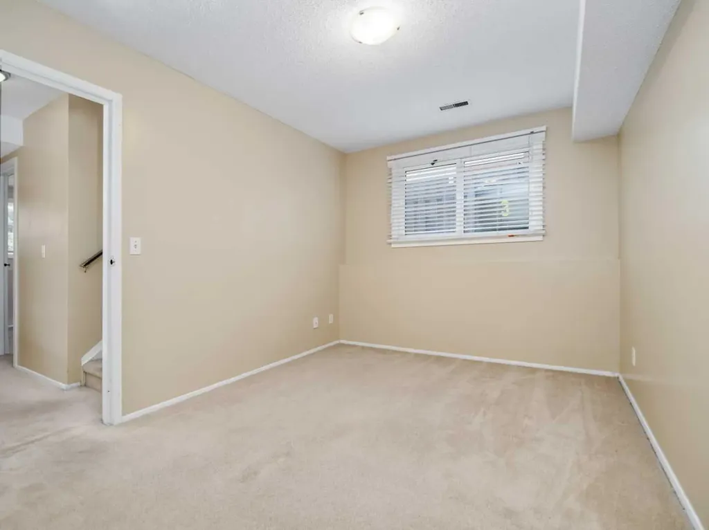 269 Laval Boulevard W Lethbridge AB T1K 4E2