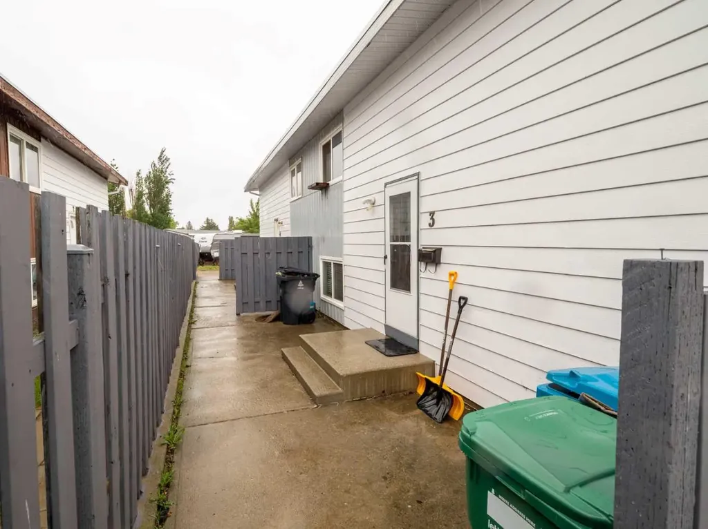269 Laval Boulevard W Lethbridge AB T1K 4E2