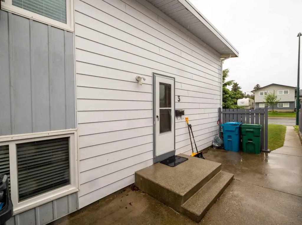 269 Laval Boulevard W Lethbridge AB T1K 4E2