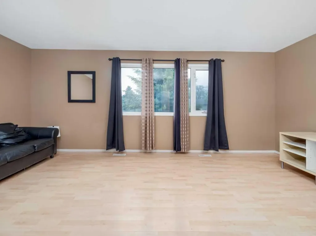 269 Laval Boulevard W Lethbridge AB T1K 4E2