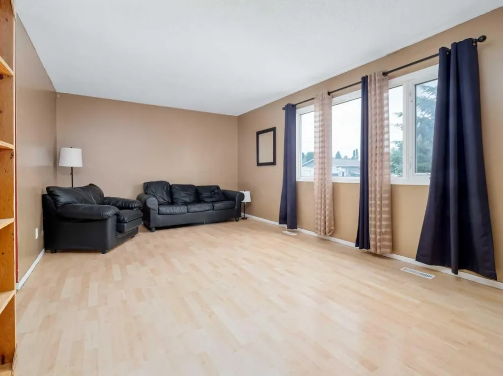 269 Laval Boulevard W Lethbridge AB T1K 4E2