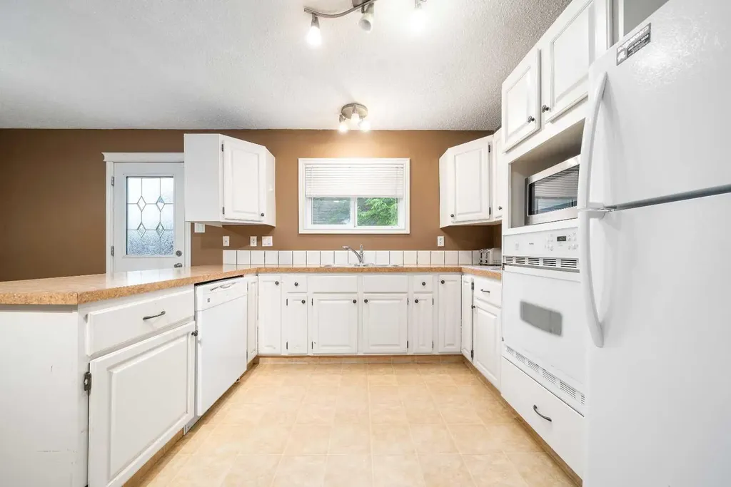 107 Sprague Way SE Medicine Hat AB T1B 3L5