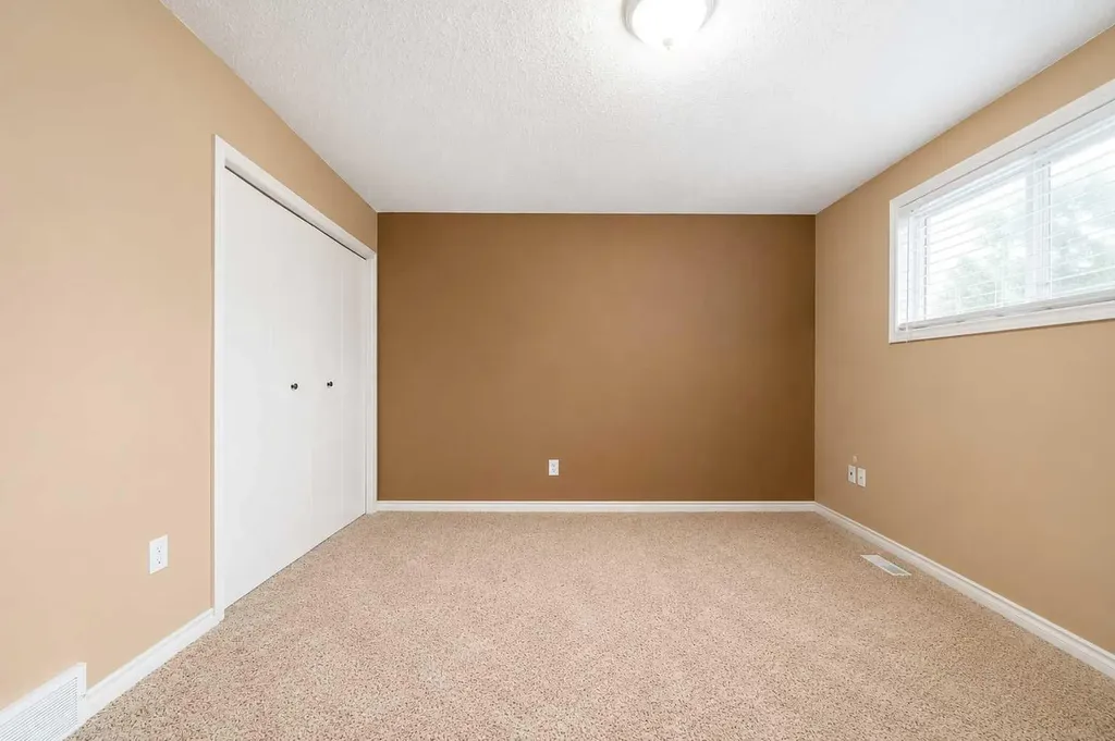 107 Sprague Way SE Medicine Hat AB T1B 3L5