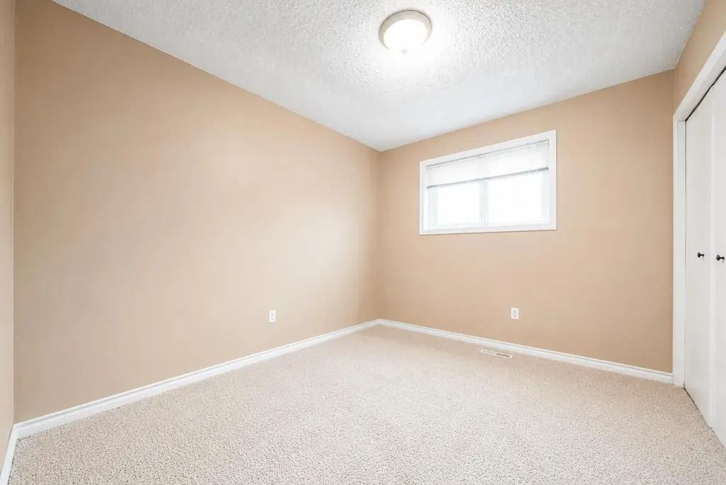 107 Sprague Way SE Medicine Hat AB T1B 3L5