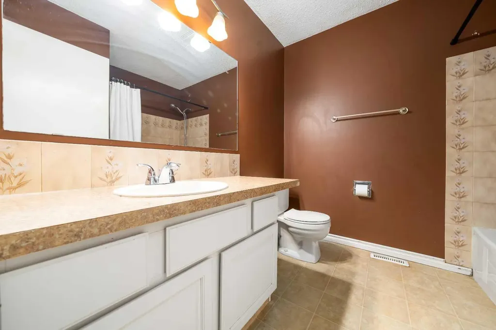 107 Sprague Way SE Medicine Hat AB T1B 3L5