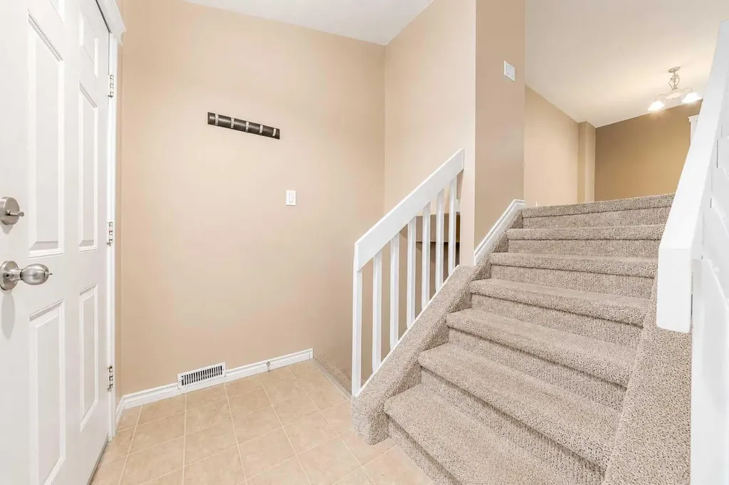 107 Sprague Way SE Medicine Hat AB T1B 3L5