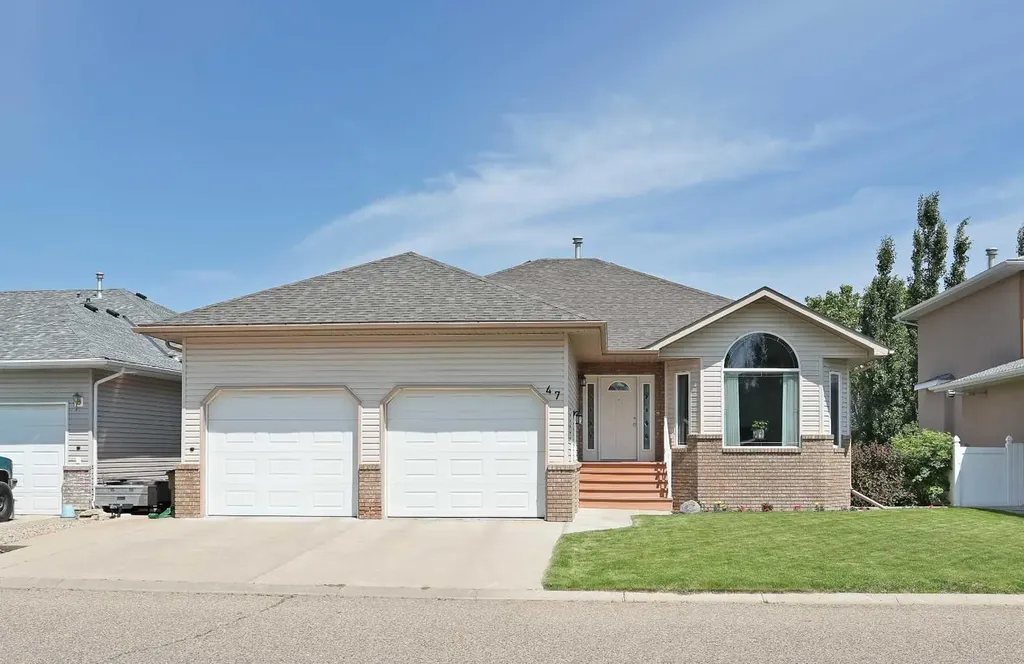 47 Park Place W Brooks AB T1R 1G6