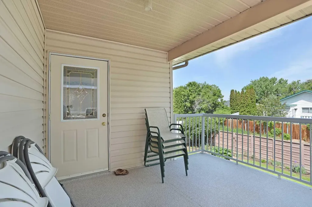 47 Park Place W Brooks AB T1R 1G6