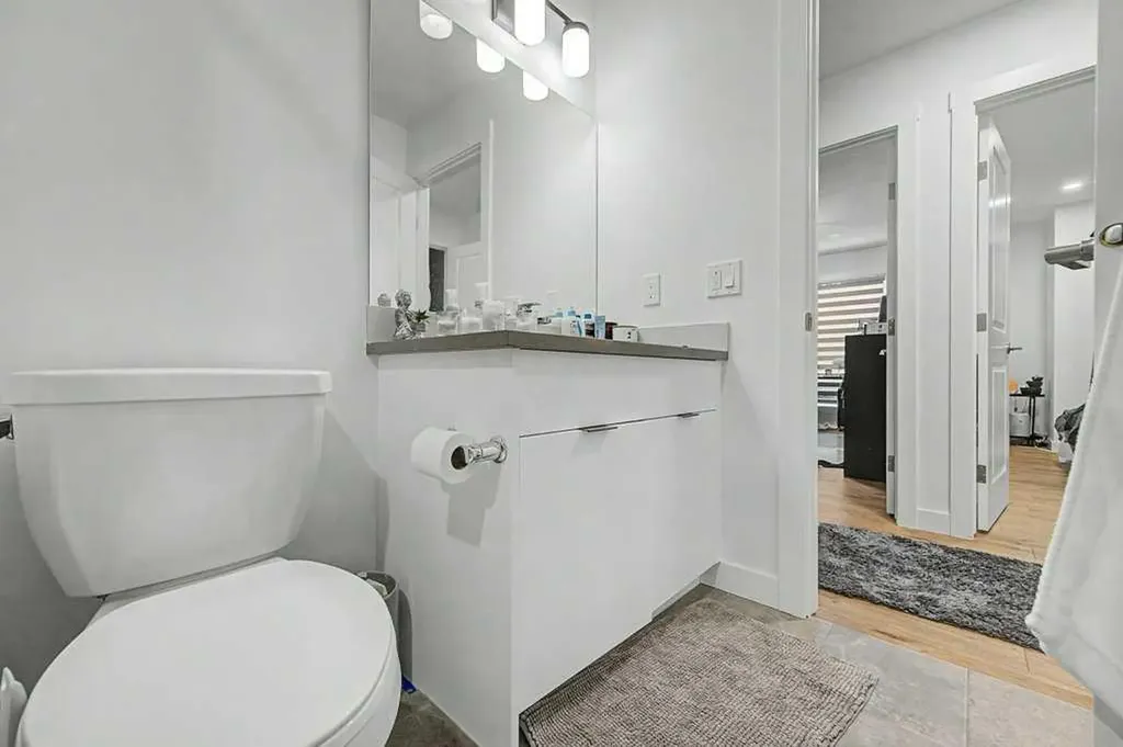 140 Sovereign Common SW Calgary AB T3C 1K2