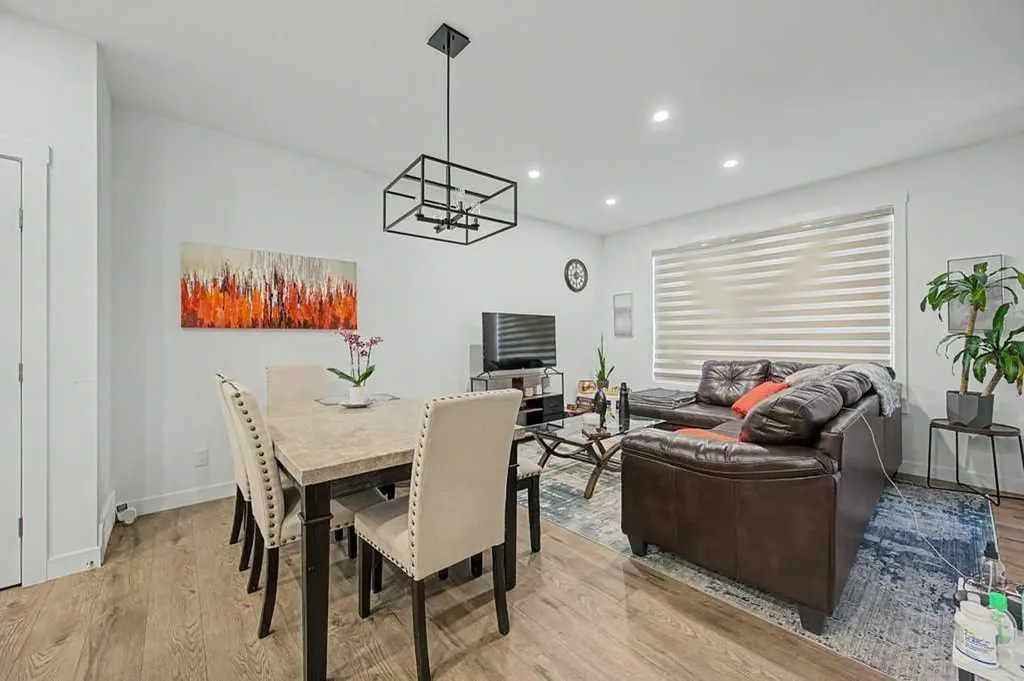 140 Sovereign Common SW Calgary AB T3C 1K2