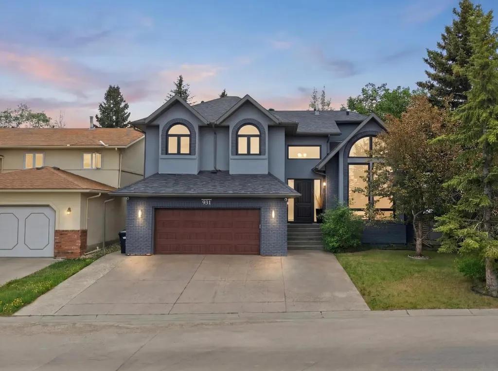 931 Shawnee Drive SW Calgary AB T2Y 2G8