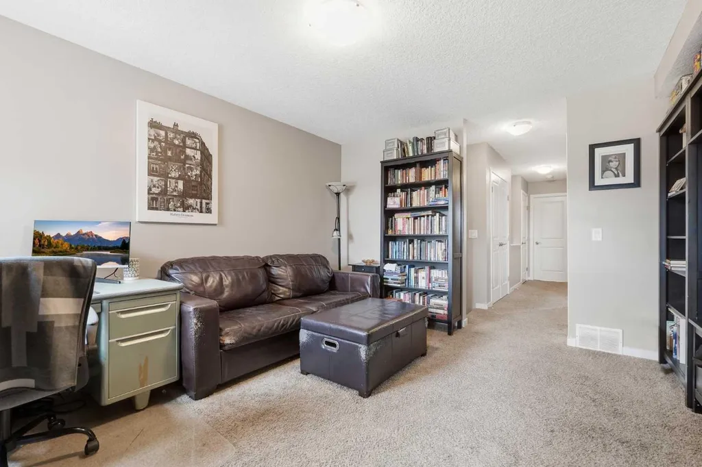 58 Evansridge Crescent NW Calgary AB T3P 0J2